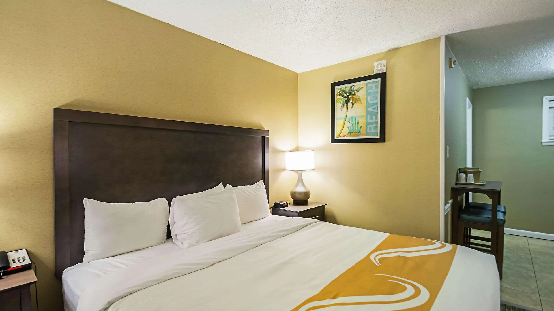 Quality Inn Oceanfront Ocean City 3*,